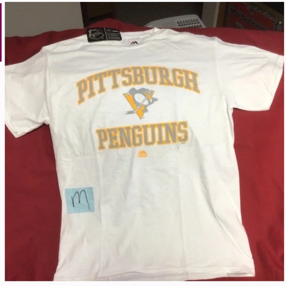 NWT NHL Pittsburgh Penguins tshirt - Picture 1 of 1